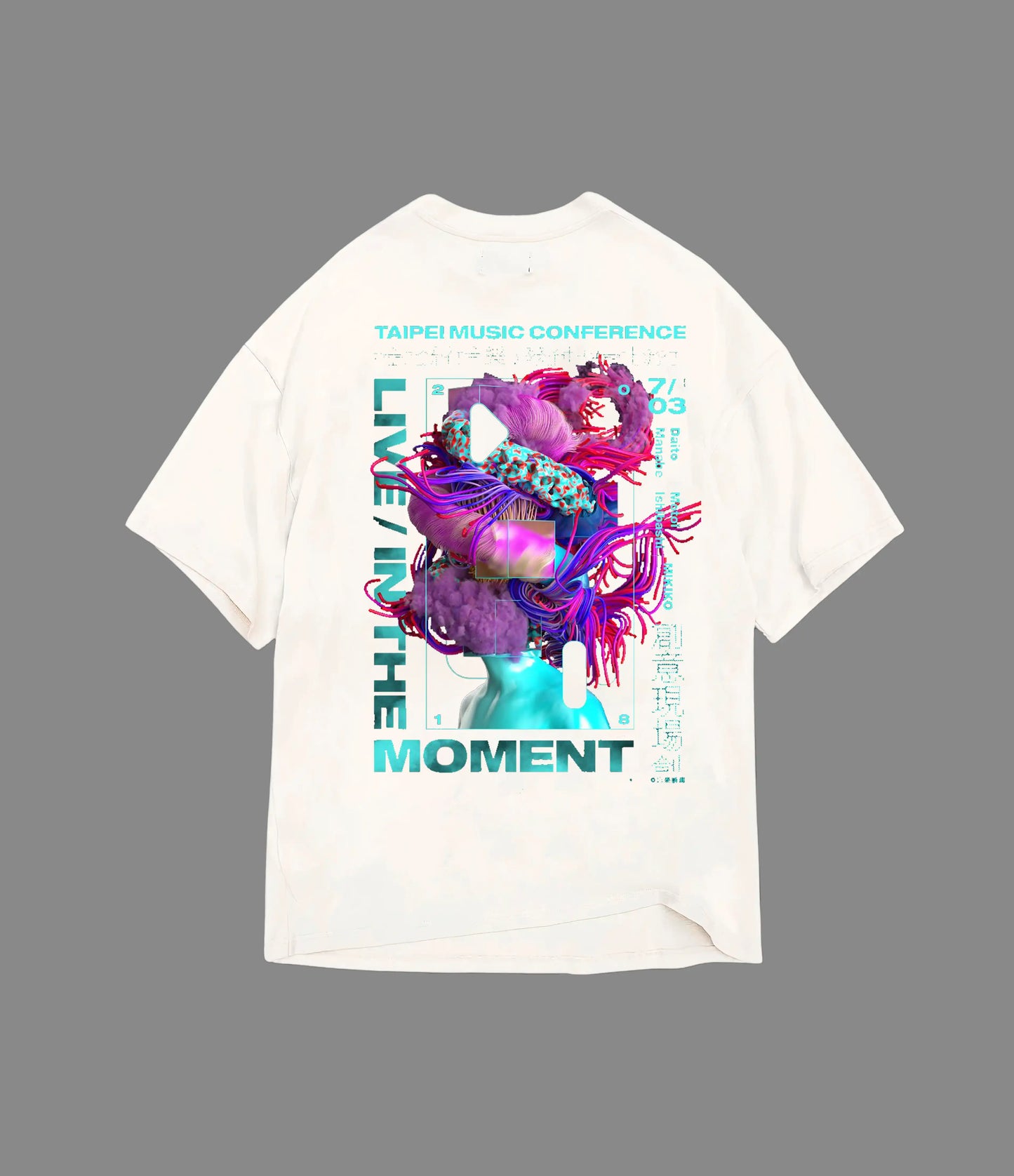 LIVE IN THE MOMENT OVERSIZED T-SHIRT